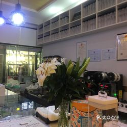 本店新推創(chuàng)新美食與尊享服務(wù)，引領(lǐng)餐飲新體驗(yàn)